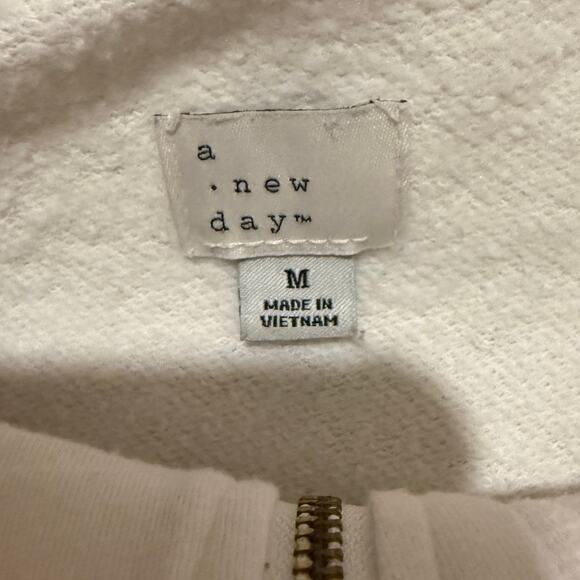 A New Day Cream Mock Neck Pullover Sweatshirt Pocket Front Women Medium Cozy - Picture 3 of 6